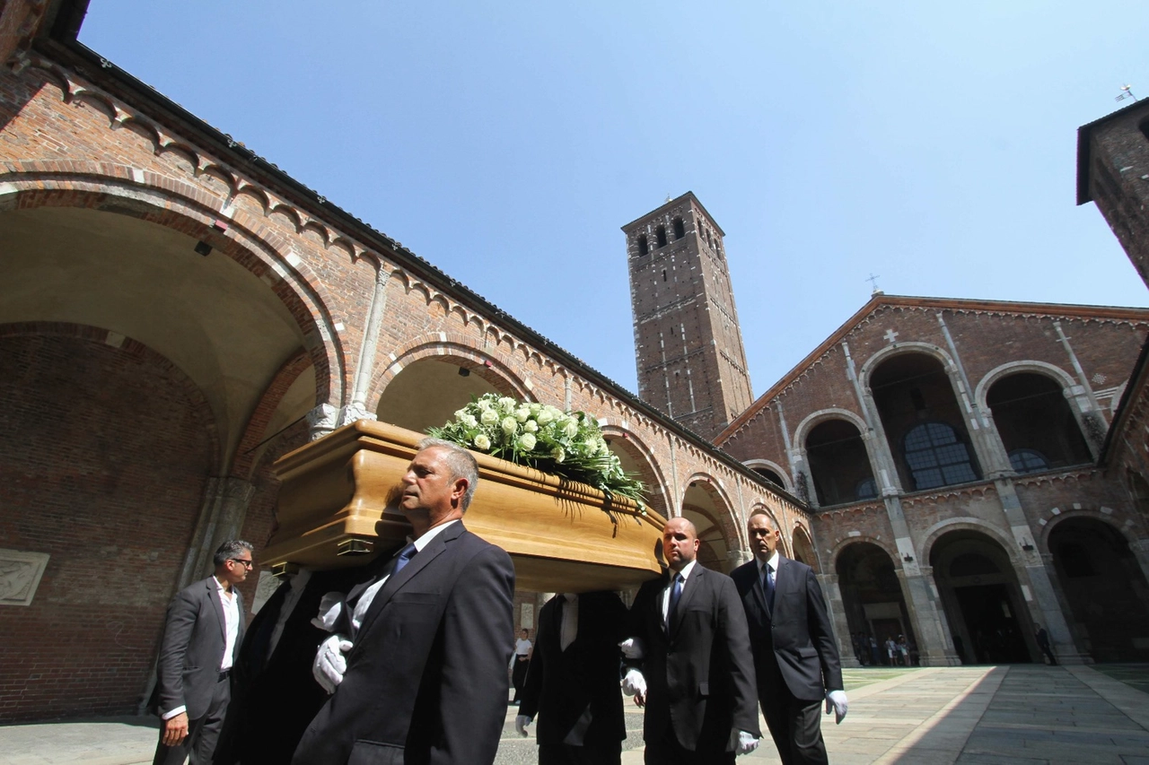 Funerale Francesco Alberoni nella basilica di Sant'Ambrogio a Milano