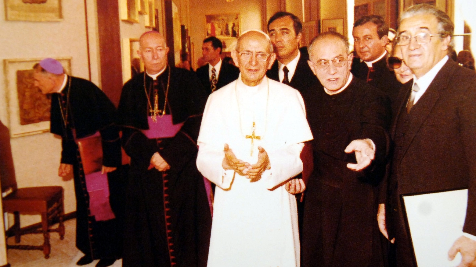  Paolo VI insieme a monsignor Pasquale Macchi (Newpress)
