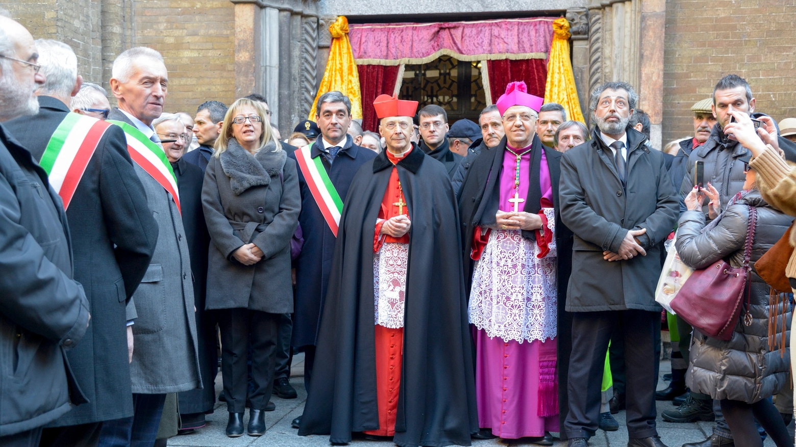 Autorità religiose e civiche fuori dal Duomo