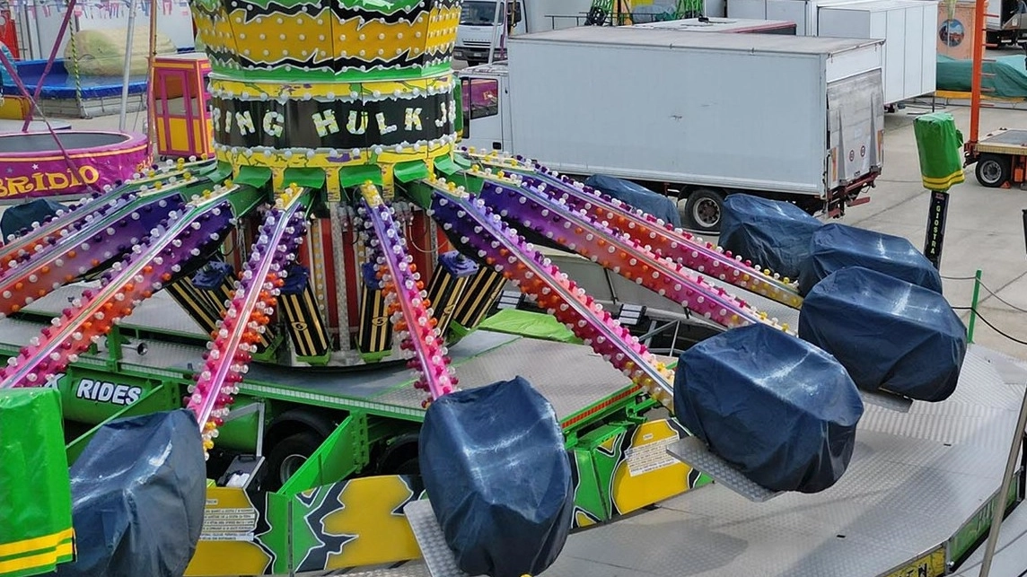 A Pavia arriva un grande lunapark A Pavia arriva un grande lunapark