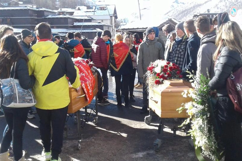 I funerali in una foto postata su Facebook dal sindaco Trabucchi