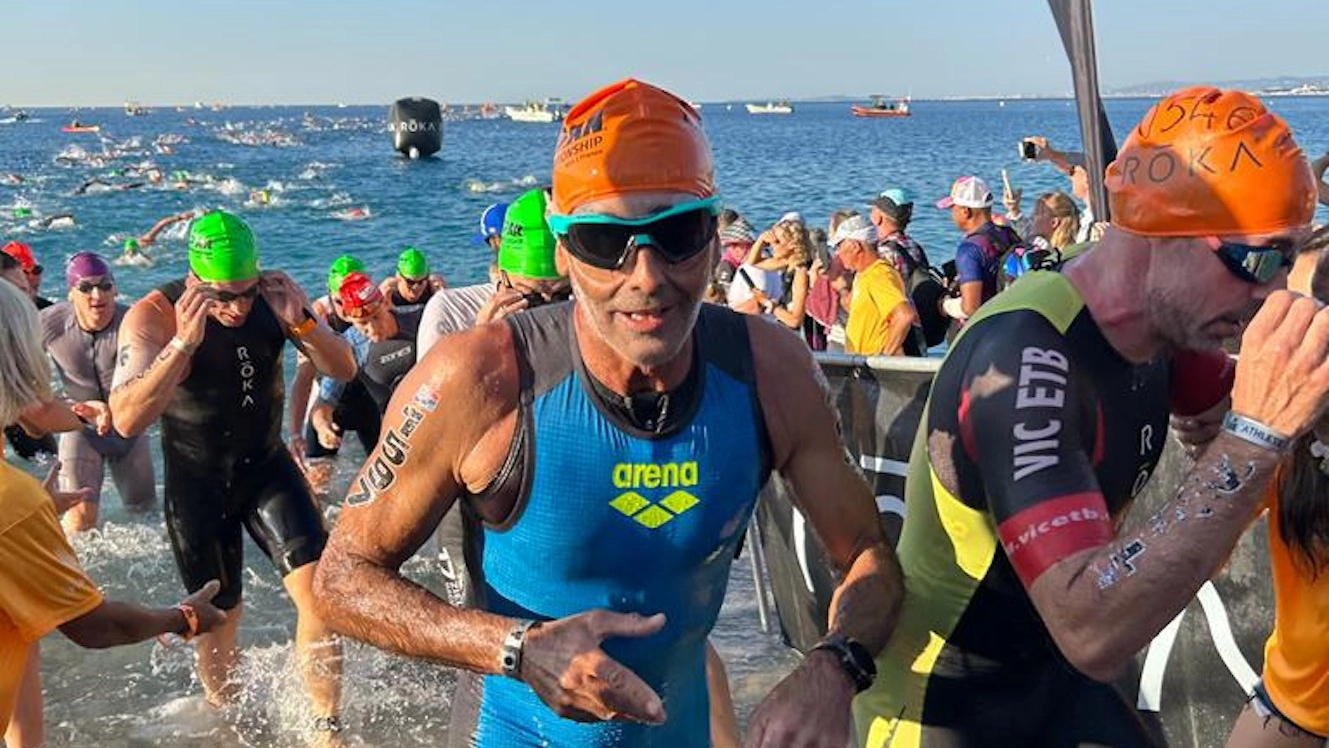 Simone Centemero, 52 anni, iscritto all’Ordine degli avvocati e sportivo
