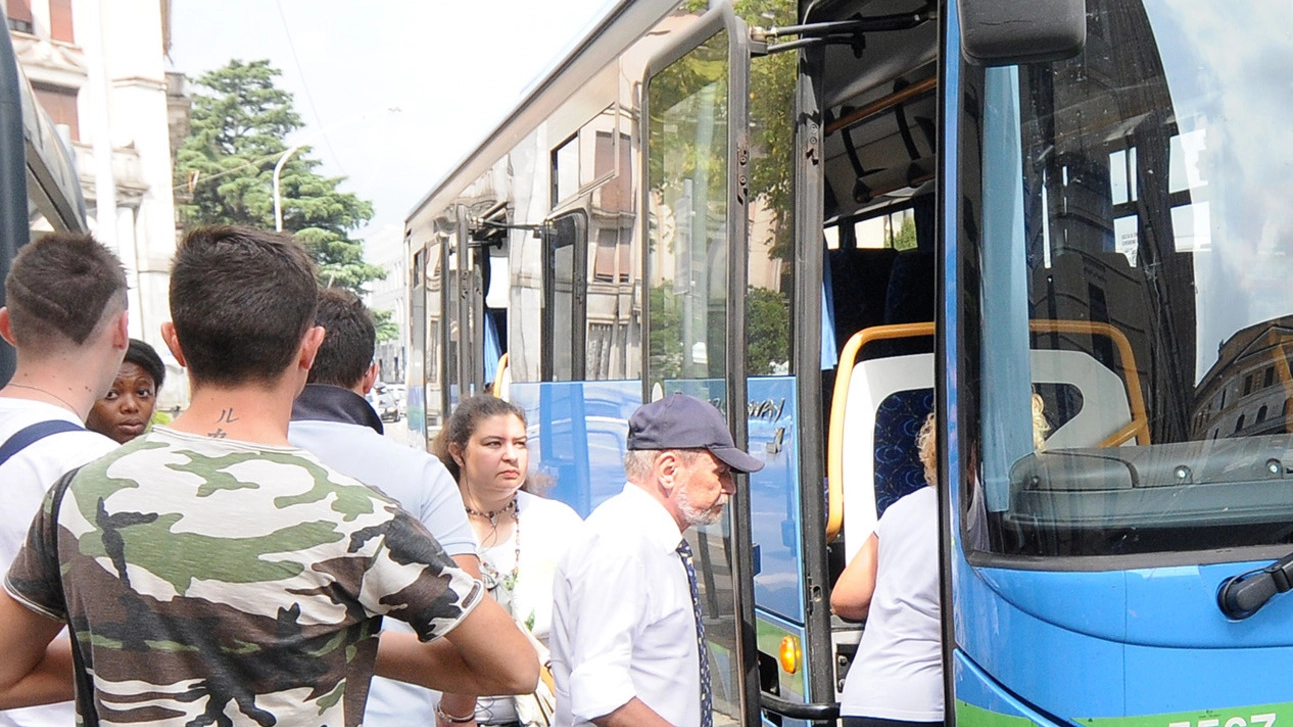 POLEMICA Un autobus Movibus: mercoledì mattina si terrà un incontro tra i sindaci e i tecnici nelle sale di Città Metropolitana