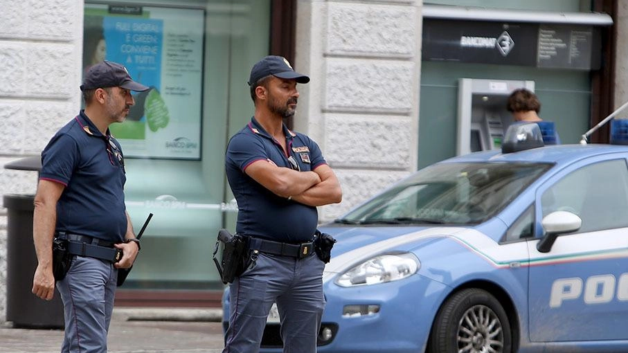 Lo stalker delle lenzuola. Perseguita la ex, in arresto Lo stalker delle lenzuola. Perseguita la ex, in arresto