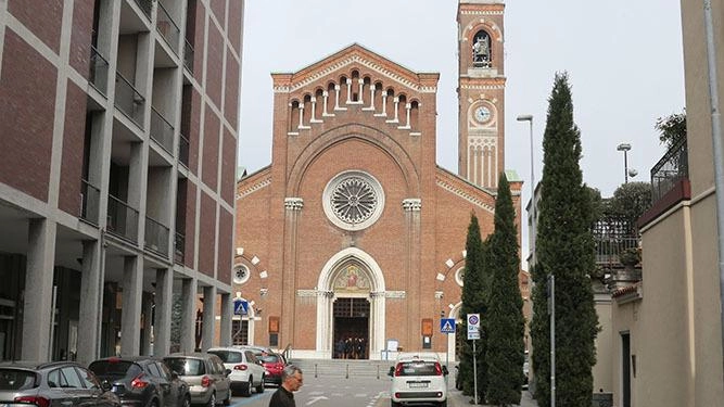 Chiese e oratori. Lissone dona centomila euro