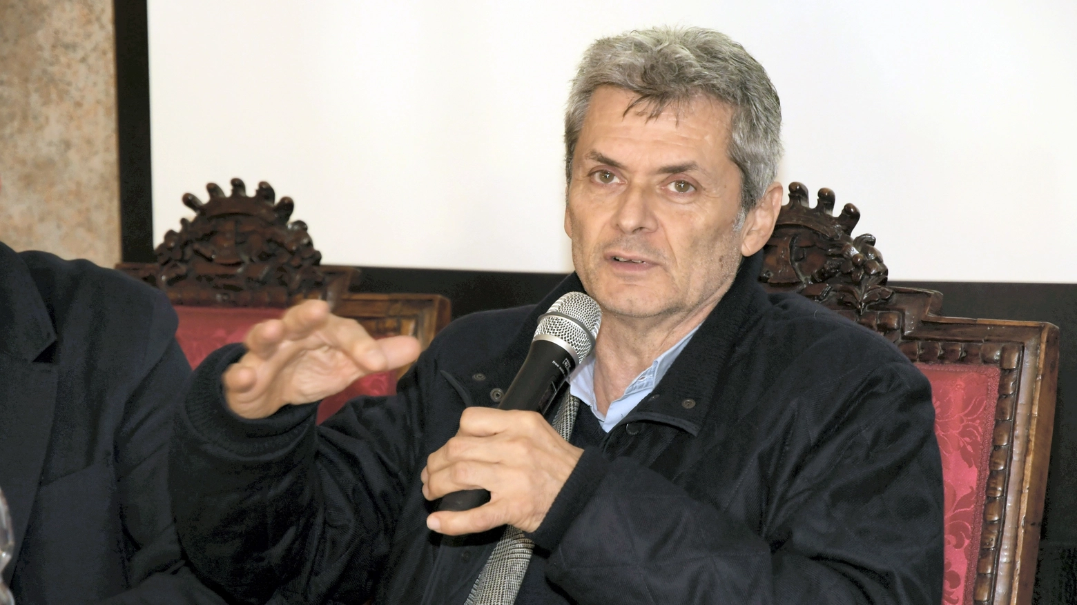 Il sindaco Fabrizio Fracassi