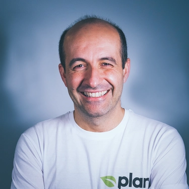 Giovani e lavoro, l’imprenditore controcorrente: “Se li paghi e li rispetti, si trovano”