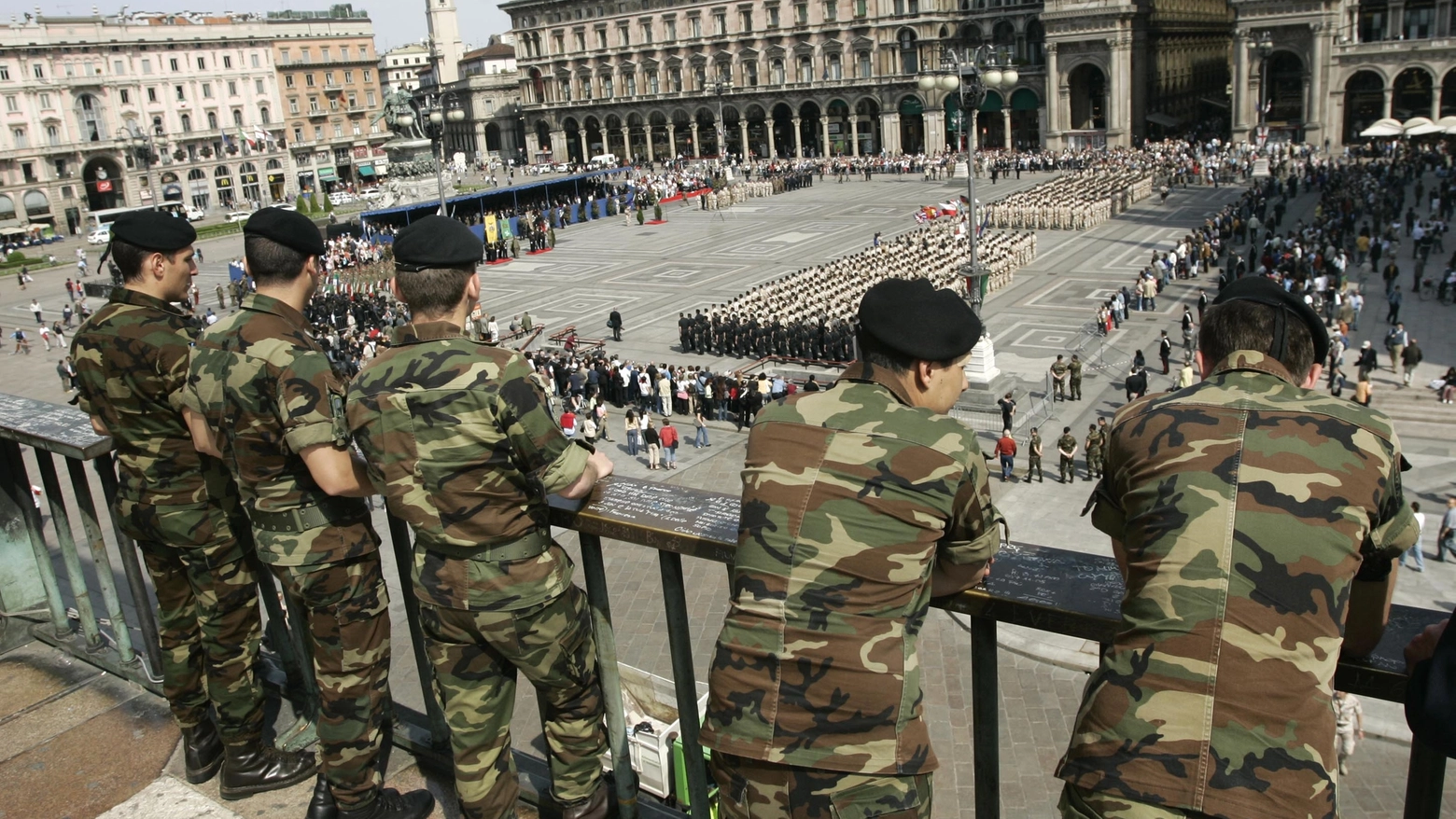 Militari dell'Esercito a Milano Militari dell'Esercito a Milano