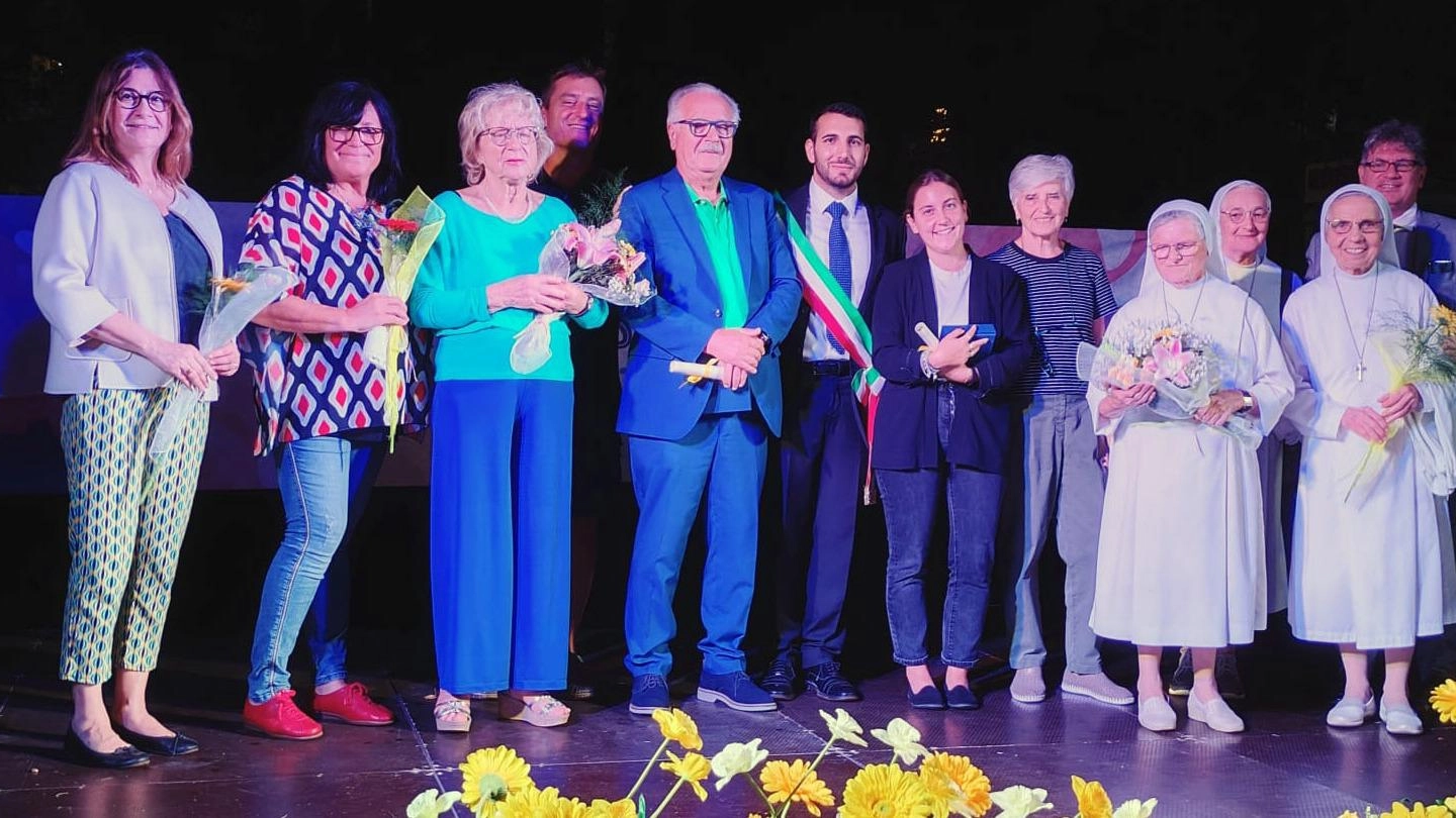 Omaggio all’impegno civico e professionale Omaggio all’impegno civico e professionale