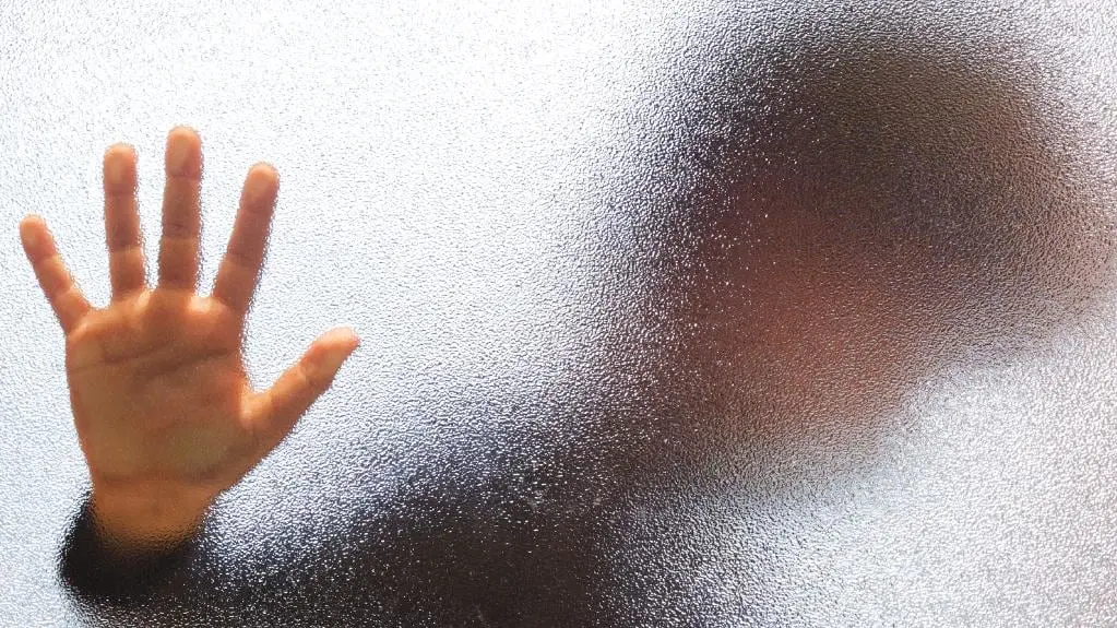 Continuano le indagini sull'insegnante di religione arrestato per violenza sessuale