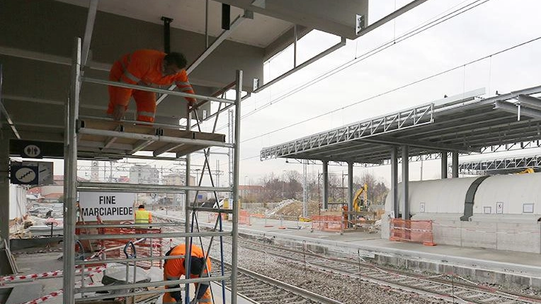 La stazione di Varedo si rifà il look, oggi chiude la sala d’attesa