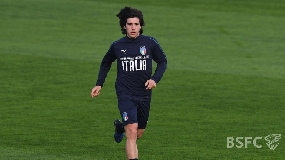Sandro Tonali è impegnato con l'Under 21 dell'Italia che giocherà gli Europei