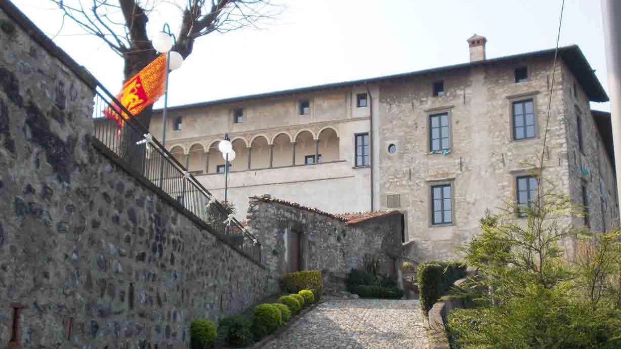Il Castello  è stato donato dalla famiglia proprietaria all’amministrazione comunale