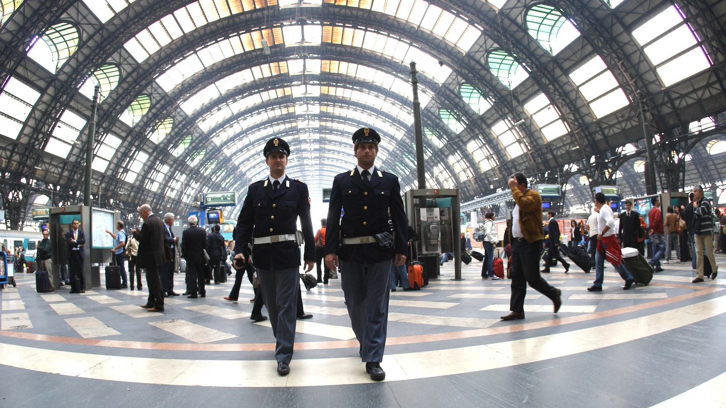 Polizia in Stazione Centrale Polizia in Stazione Centrale