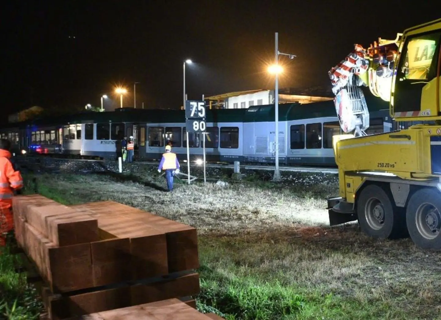 Iseo, treno deragliato: "Siamo per fortuna tutti salvi. Grazie anche al macchinista"