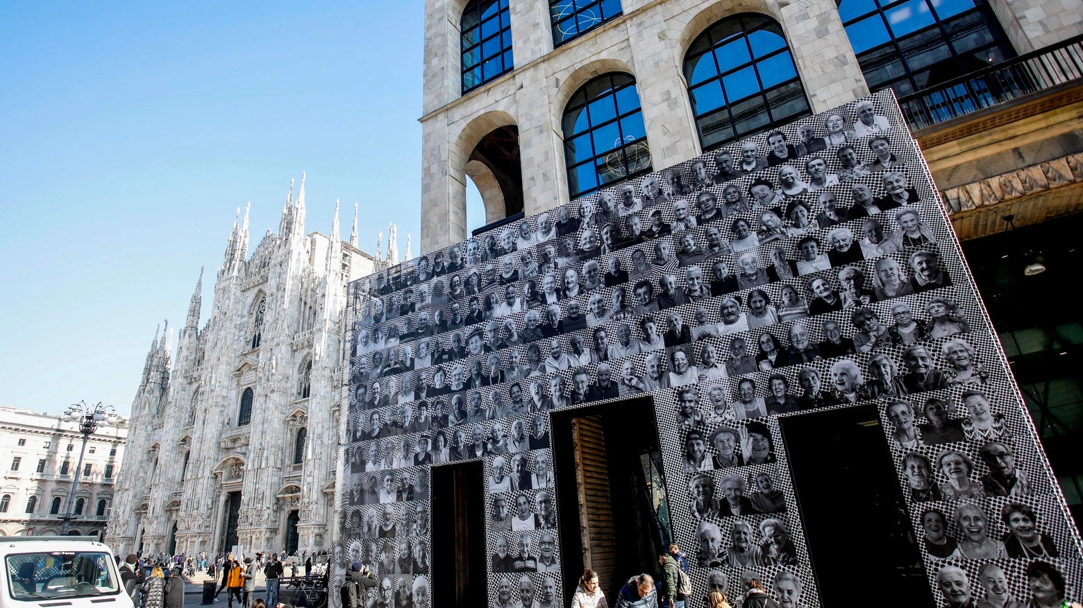 'Ora tocca a voi', inaugurata all'Arengario l'installazione con un mosaico di volti