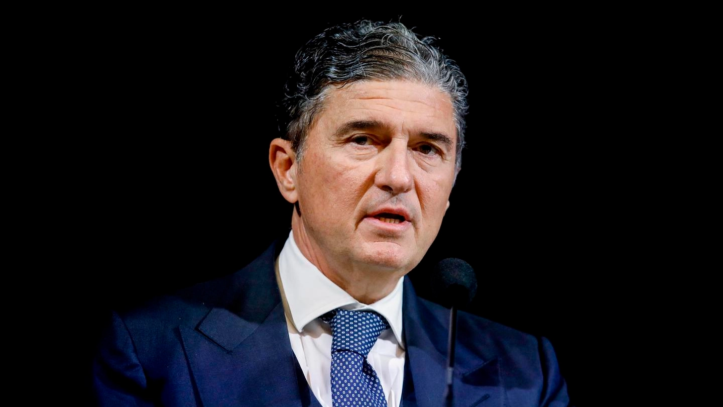Enrico Pazzali alla guida del Consiglio generale di Fondazione Fiera Milano che ha dato il via libera al piano strategico fino al 2026