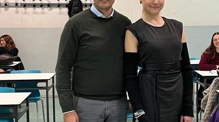 Nicole Calderari con il dirigente scolastico del Bertarelli Federico Militante