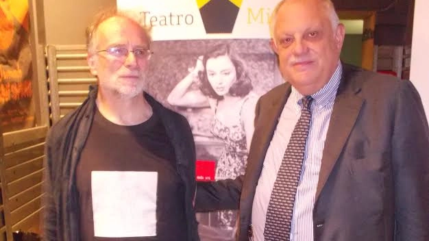 Enrico Ghezzi  con il direttore del Giorno Giancarlo Mazzuca alla presentazione degli inediti