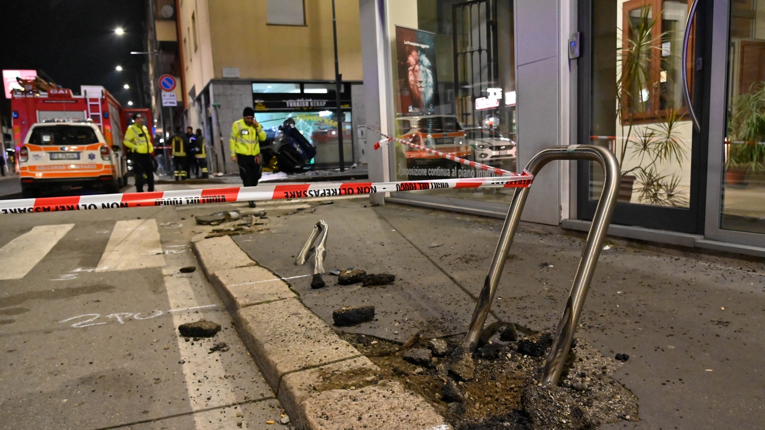 Terribile incidente in via Trevi a Milano 