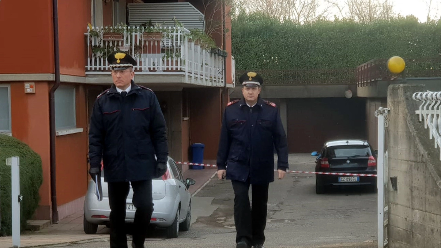 I carabinieri intervenuti sul luogo del delitto 