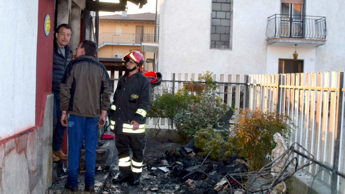La casa dell'incendio a Piantedo (National Press)