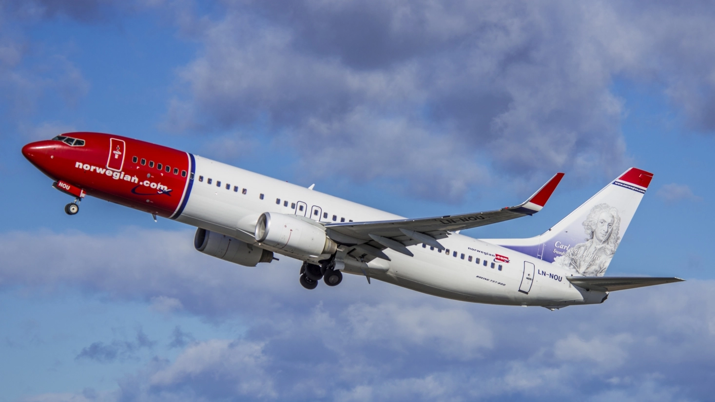 Un aereo Norwegian in decollo