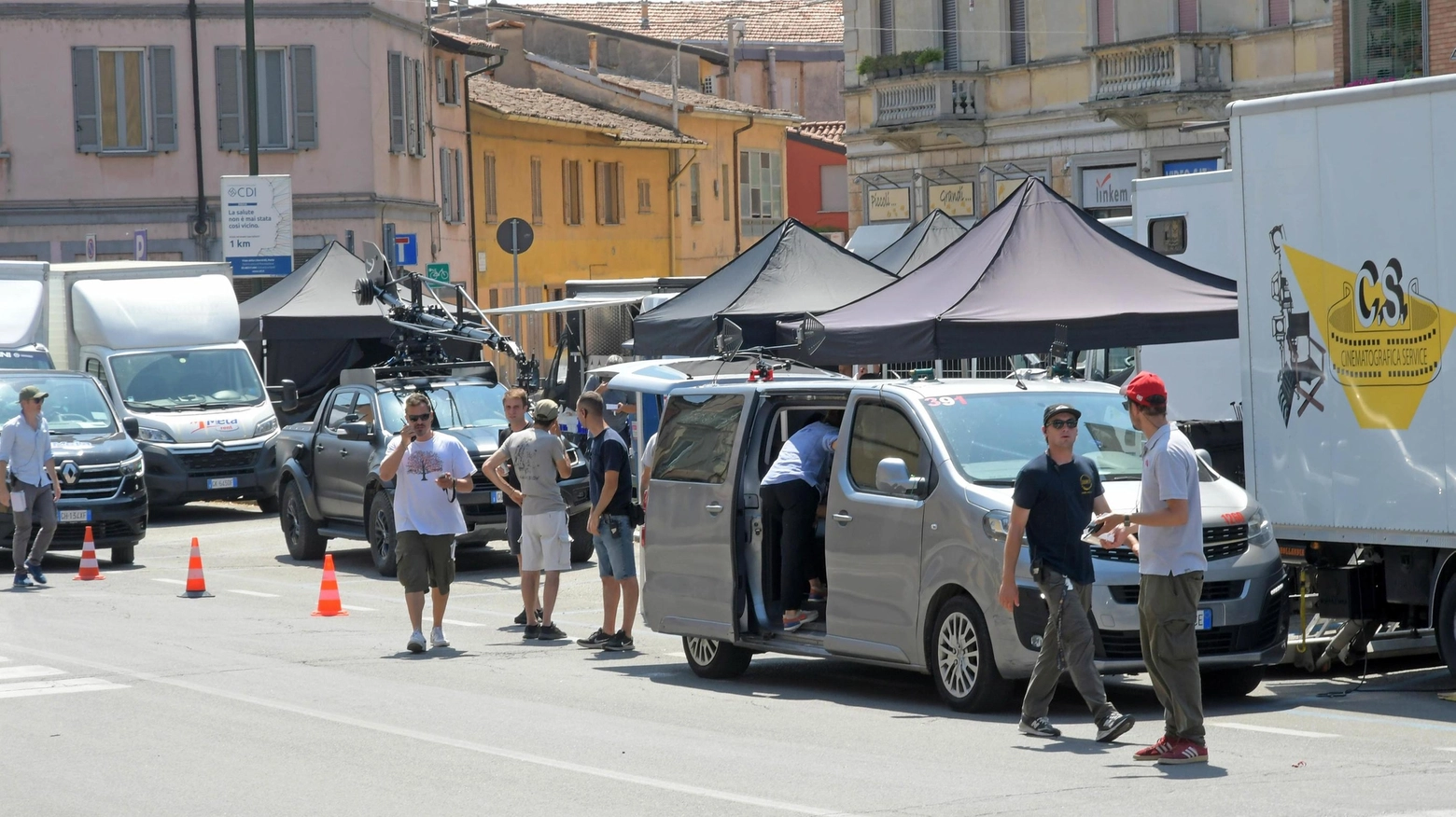 Ciak a Pavia: strade chiuse e disagi per la serie sugli 883
Ciak a Pavia: strade chiuse e disagi per la serie sugli 883