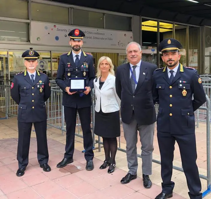 Il comando dei vigili premiato a Nizza