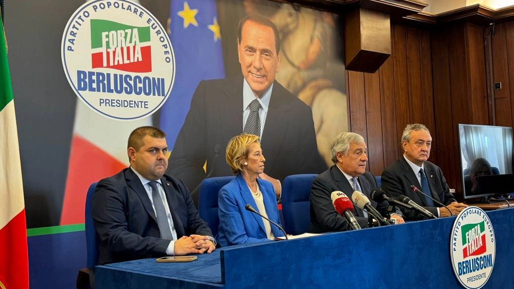 Letizia Moratti e Antonio Tajani durante la conferenza stampa