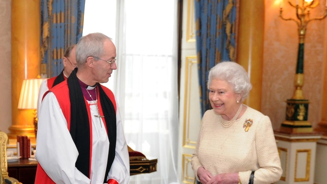 La regina Elisabetta riceve l'arcivescovo di Canterbury Justin Welby a Buckingham Palace