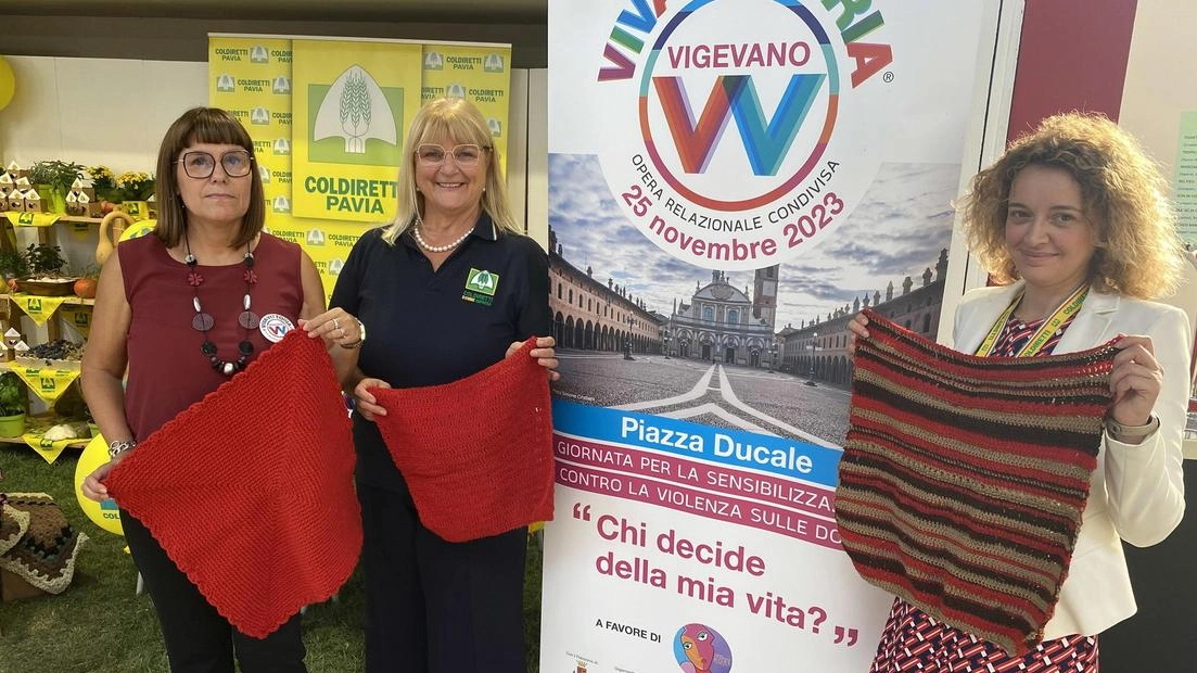 Donne maltrattate. Coldiretti dona coperte per l’evento in piazza Donne maltrattate. Coldiretti dona coperte per l’evento in piazza