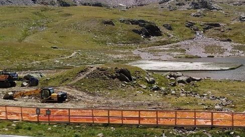 Una camminata per salvare il Lago Bianco Una camminata per salvare il Lago Bianco