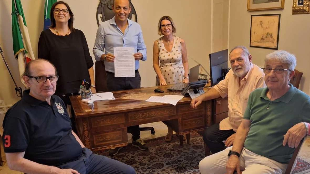 Politiche in difesa delle fasce deboli, è patto con i sindacati