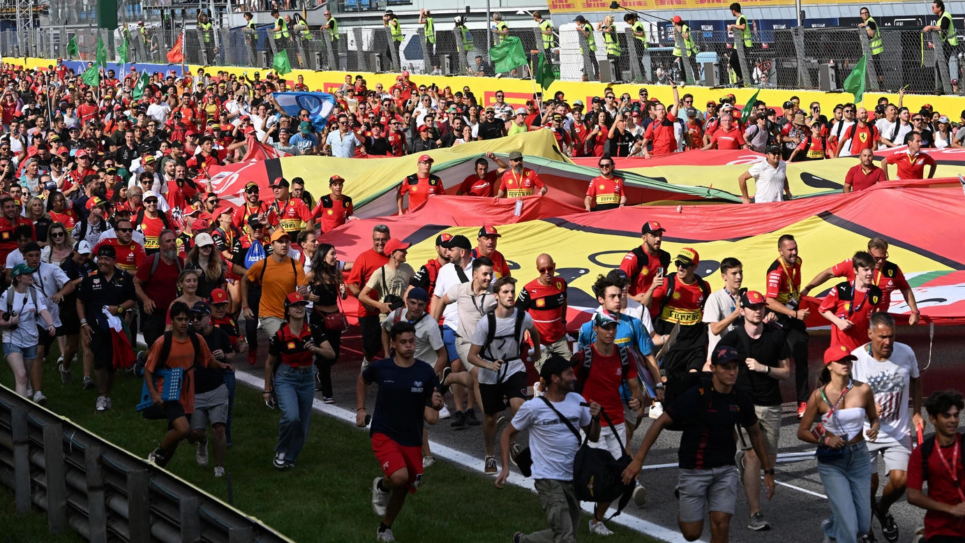 Il popolo ferrarista a Monza Il popolo ferrarista a Monza
