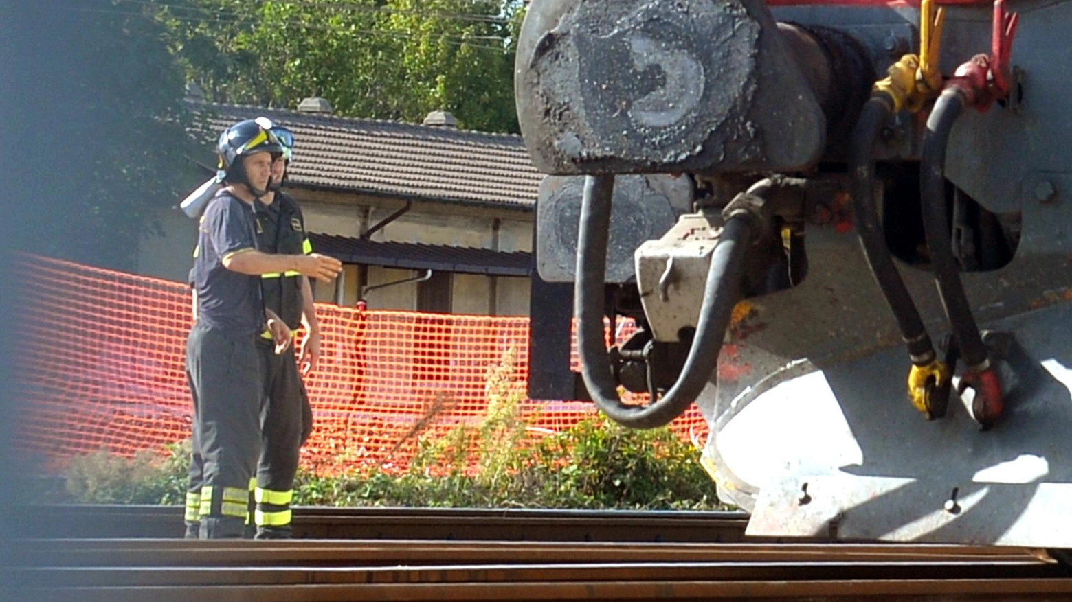 Urtato dalla locomotiva allo scalo. Fuori pericolo l’operaio ferito Urtato dalla locomotiva allo scalo. Fuori pericolo l’operaio ferito