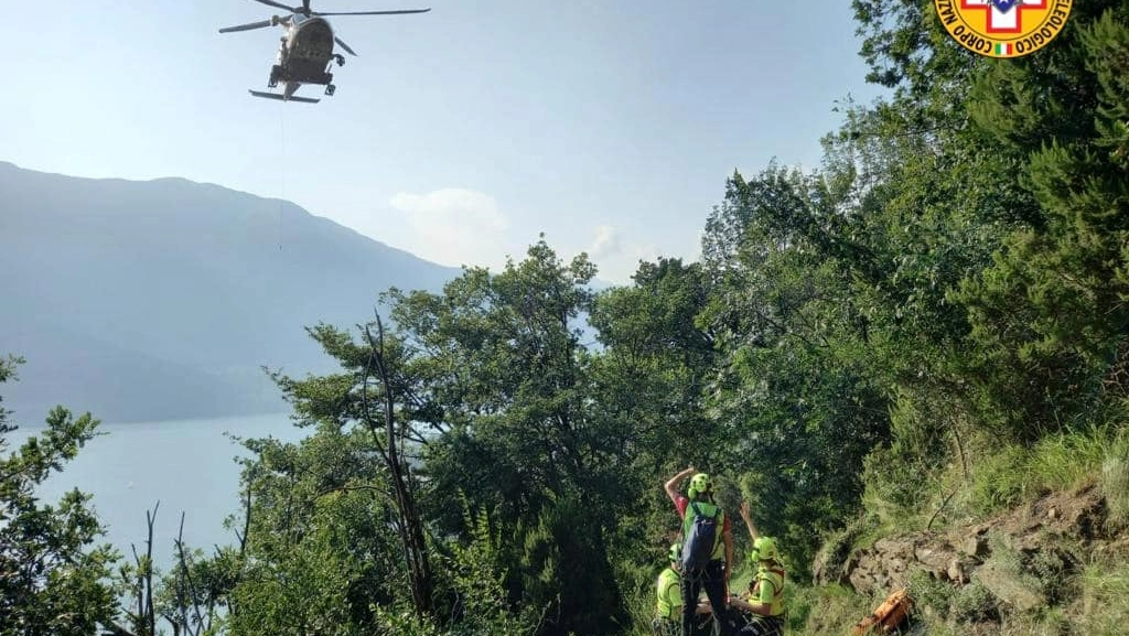 L'anziano è stato recuperato dagli uomini del Soccorso alpino L'anziano è stato recuperato dagli uomini del Soccorso alpino