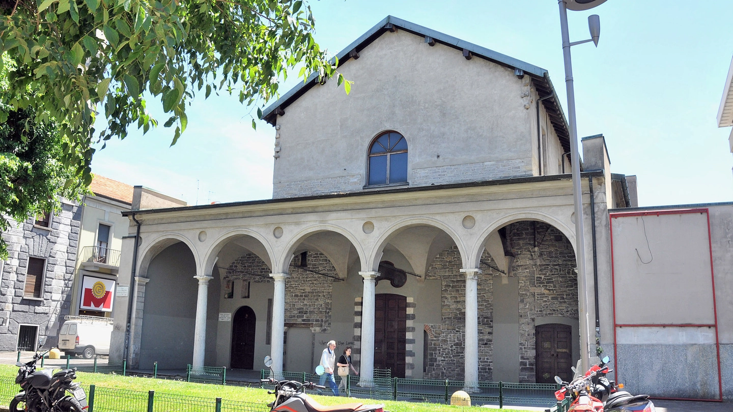 I portici del tempio sconsacrato di San Francesco