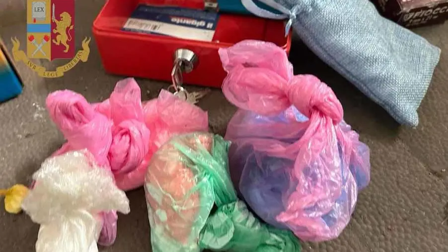 Inchiesta sulla ’ndrangheta di Rho Spunta il nascondiglio di armi e droga Inchiesta sulla ’ndrangheta di Rho Spunta il nascondiglio di armi e droga