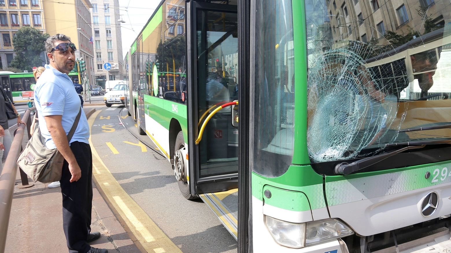 Un autobus danneggiato