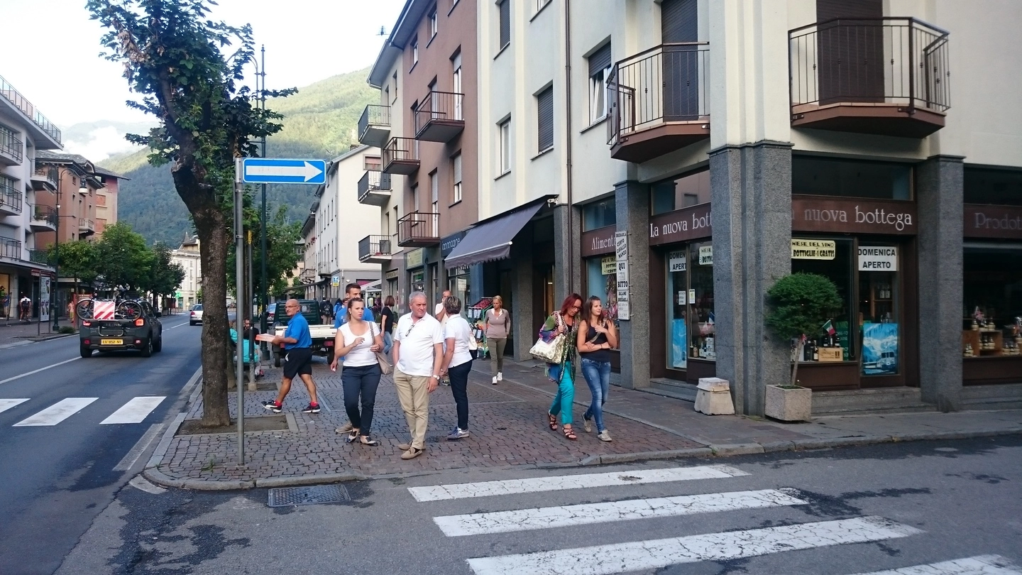 Turisti svizzeri a Tirano