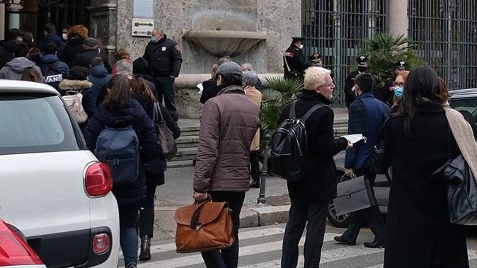 Schiaffi e insulti ai bimbi dell’asilo. Condanne confermate in Appello per le due maestre aguzzine Schiaffi e insulti ai bimbi dell’asilo. Condanne confermate in Appello per le due maestre aguzzine