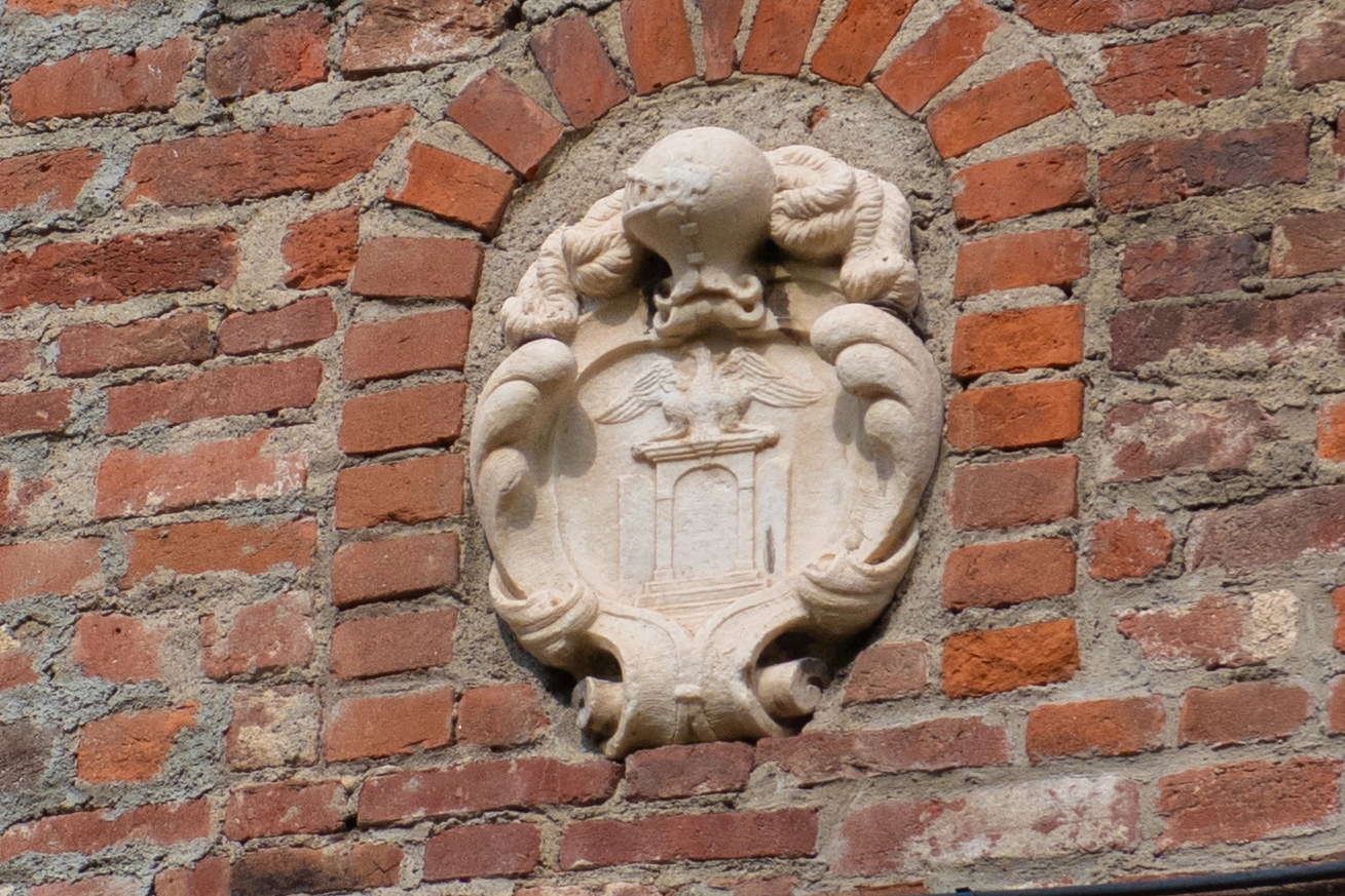 Lo stemma del castello di Macconago