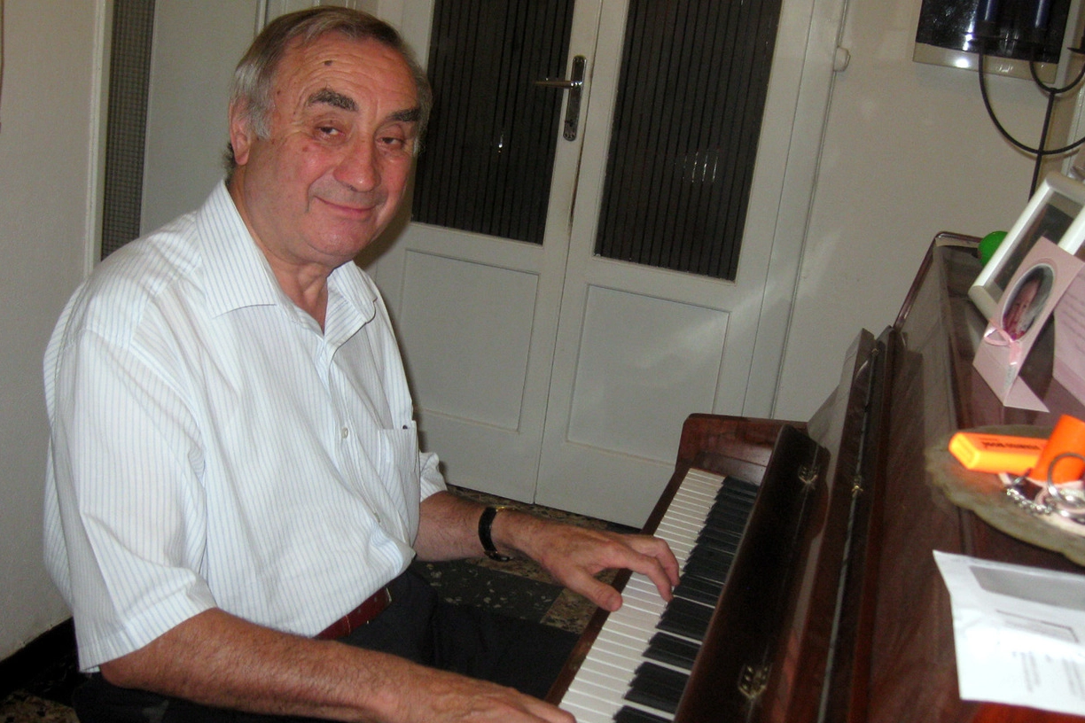 IN AUGE Pierpaolo Arlati da 47 anni alla banda di Merate ora il brianzolo è stato nominato presidente di Anbima associazione che raccoglie le 330 bande regionaliAL PIANOFORTE Pierpaolo Arlati 76 anni, meratese è presidente dell’associazione che raccoglie 330 bande lombarde