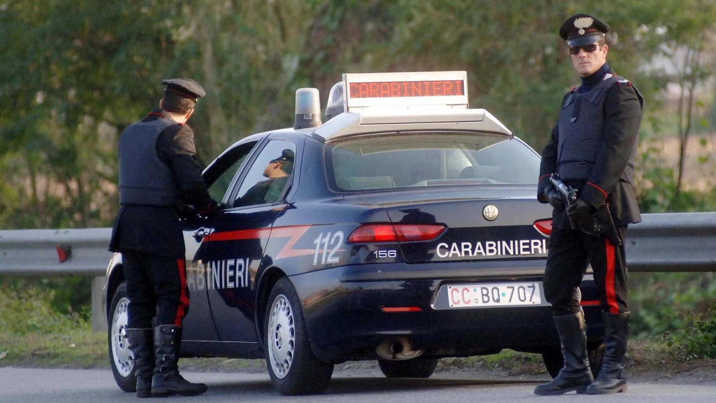 I carabinieri hanno arrestato il pusher dopo uno spettacolare inseguimento
