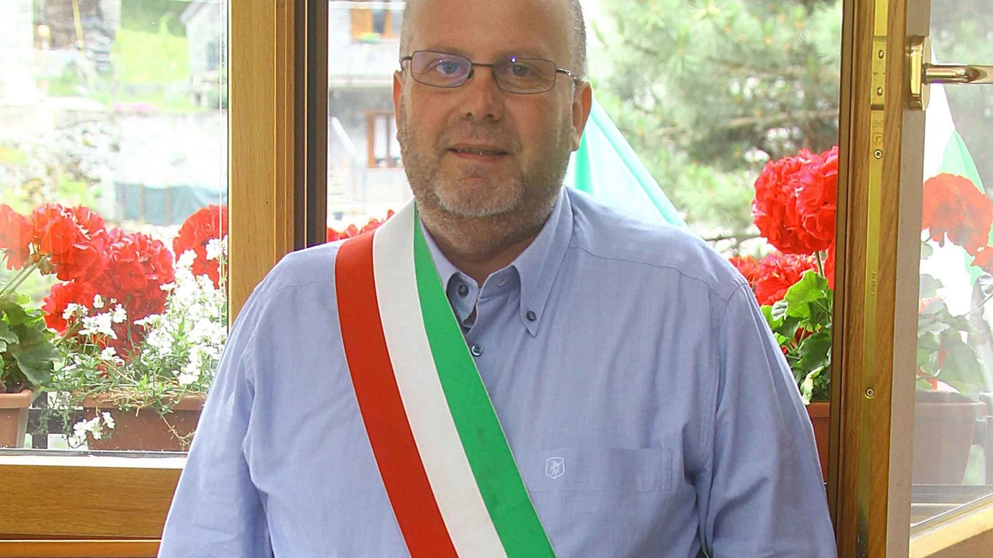 Il sindaco di Val Masino Simone Songini