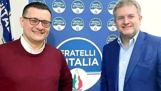 A sinistra il "barone nero" Roberto Jonghi Lavarini e a destra l’eurodeputato di Fratelli 