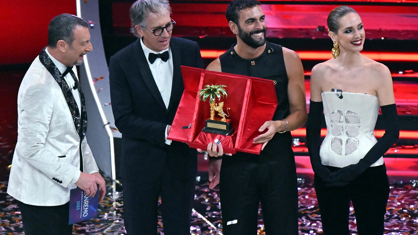 Marco Mengoni vince il Festival di sanremo 2023 (Ansa)