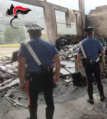Castione, spunta la super testimone dell’incendio alla Work Safety: “Cancello aperto con le chiavi”