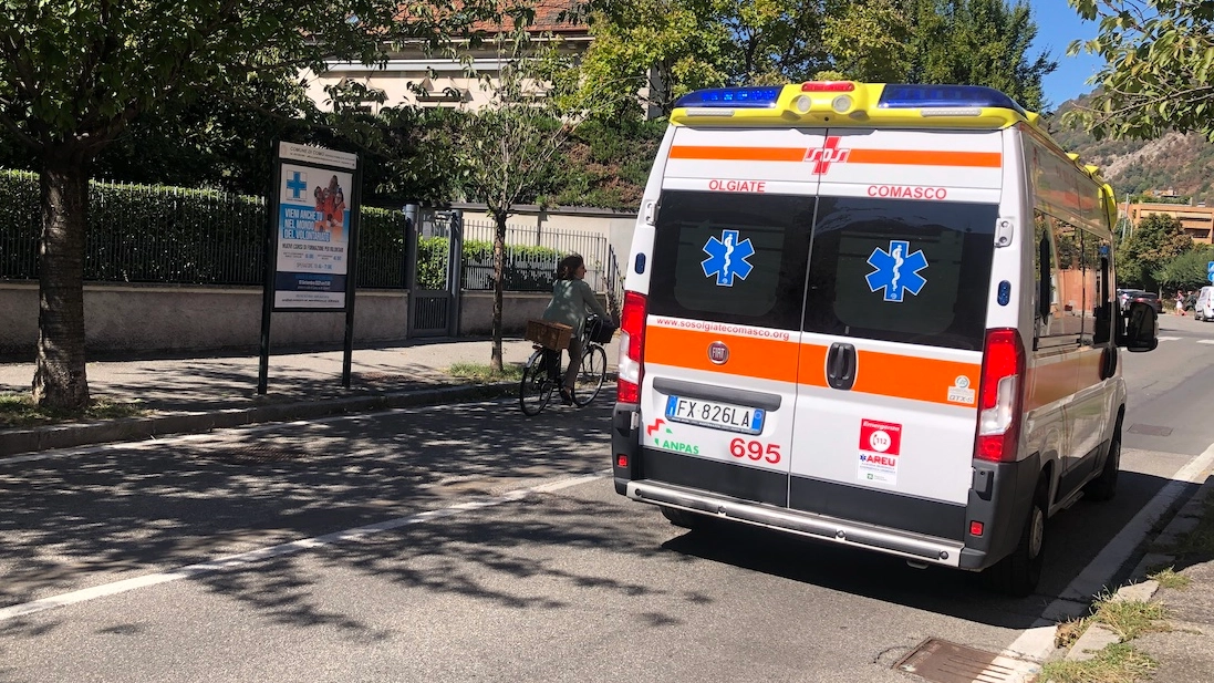 Sul posto è arrivata un'ambulanza (foto d'archivio)